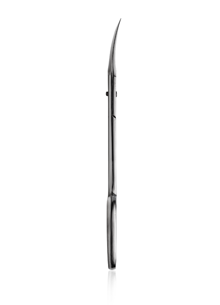 Cuticle scissors with thin blades